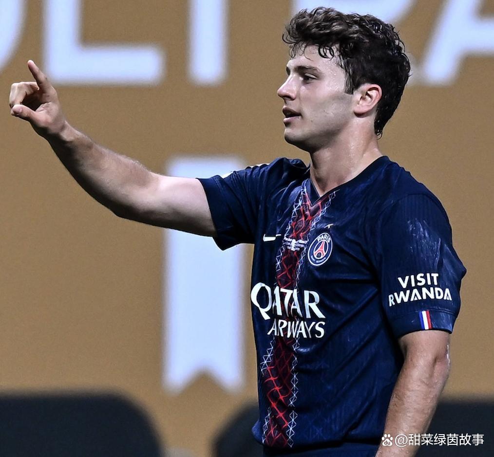 转会期法甲传出新动向；巴黎圣日耳曼篮板制胜；管理层表态——媒体盛赞；训练强度明显提升的简单介绍